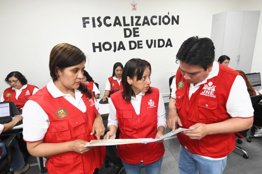 NE fiscaliza más de 8 mil hojas de vida para 2026
