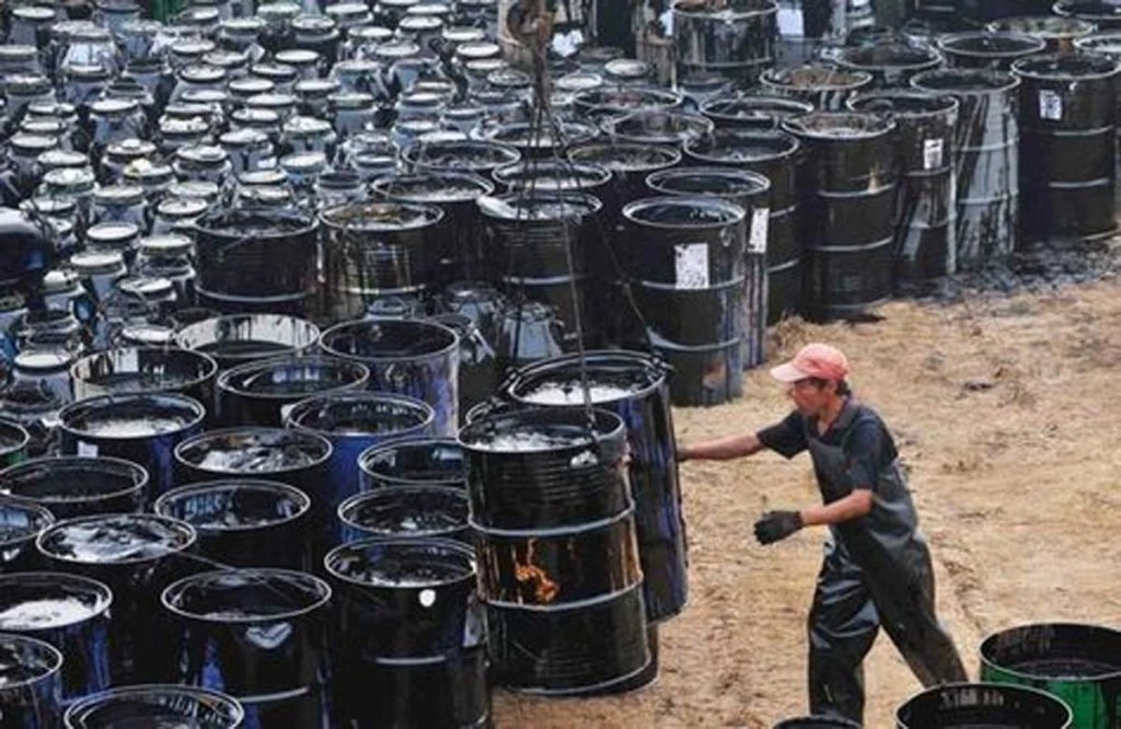 Petróleo cae por tensión entre EE.UU. e Irán