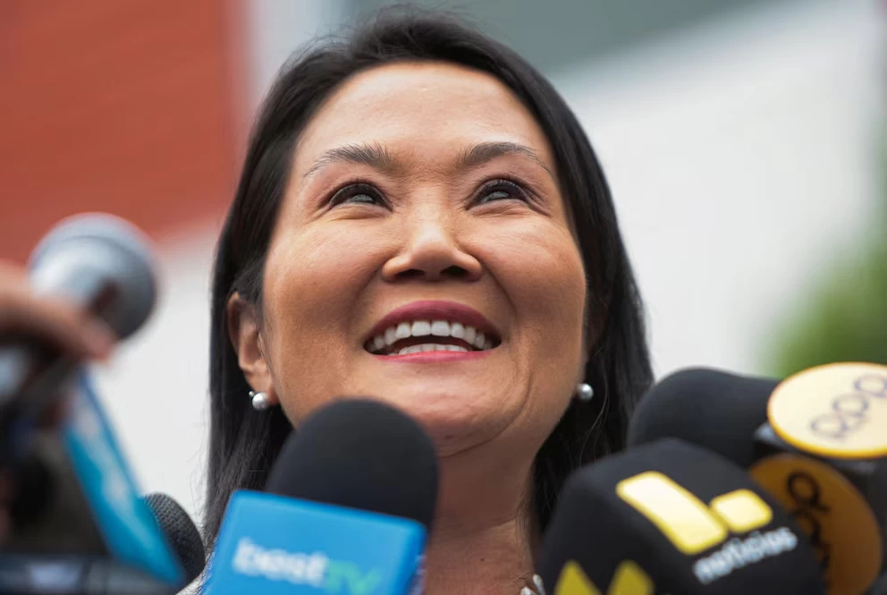 Keiko celebra antes del final del conteo oficial ONPE