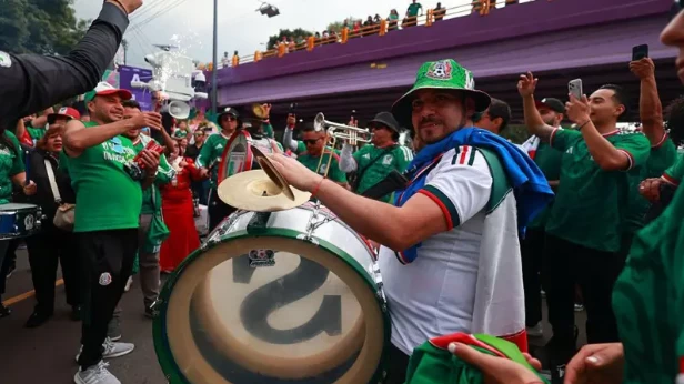 Inglaterra se refugia en una ubicación secreta y usa dispositivos para dormir para enfrentar a los ruidosos aficionados mexicanos en el Mundial 2026