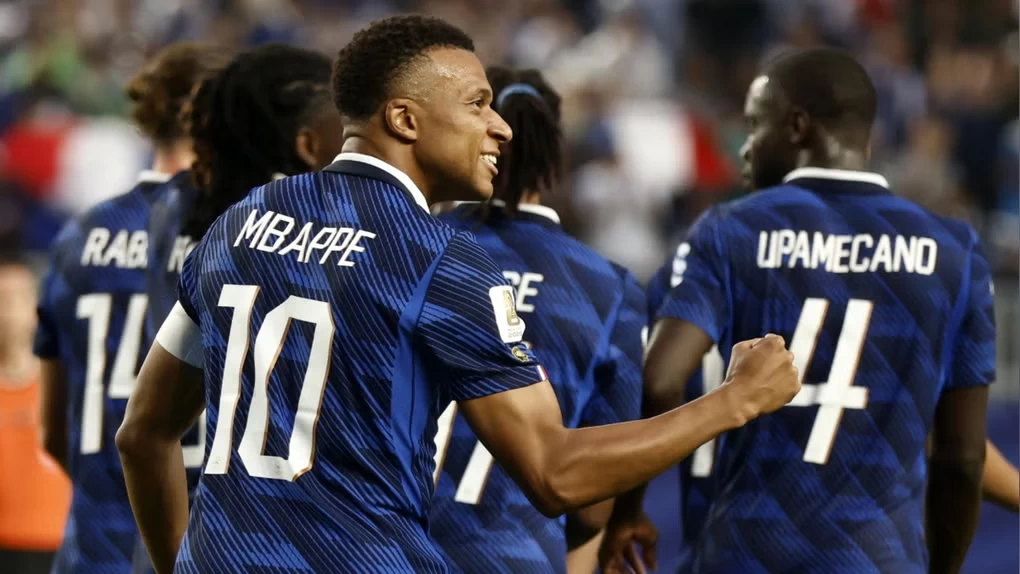 Francia se impone y avanza firme