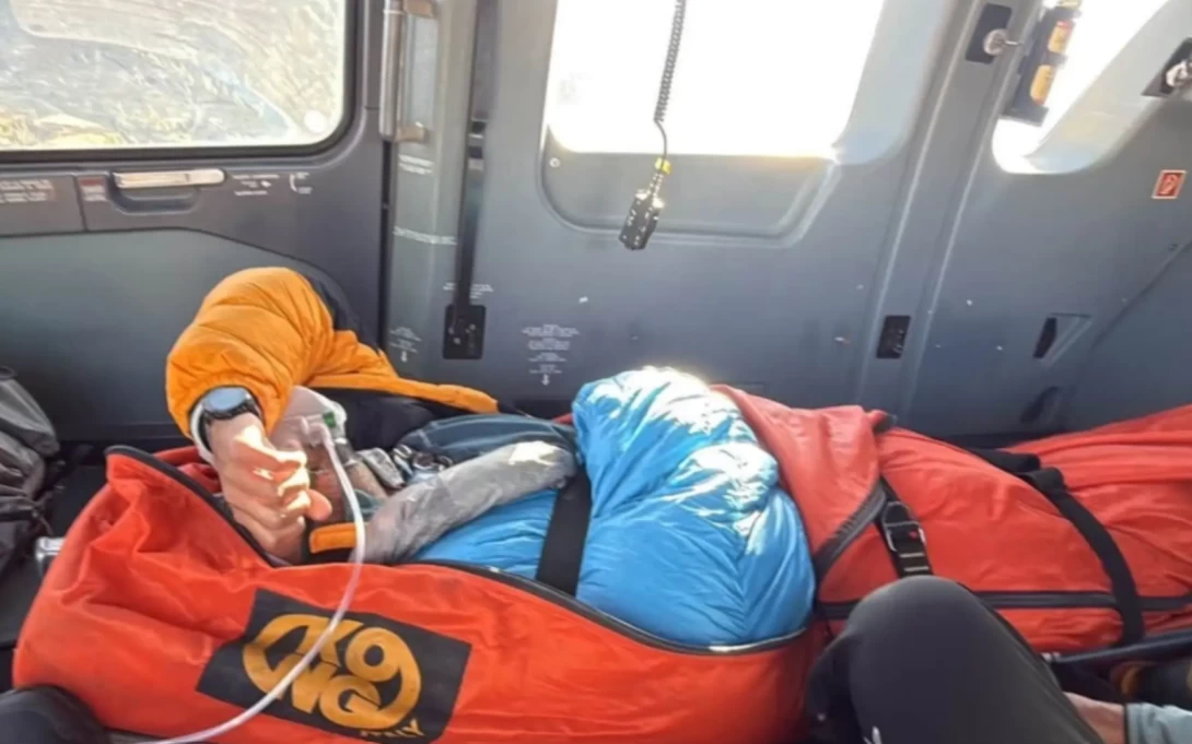 Rescatan a guía y turista tras avalancha en Huascarán