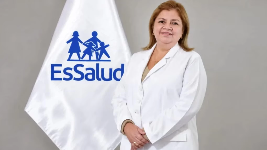 Zulema Tomás asume EsSalud y anuncia lucha contra burocracia, corrupción y falta de información